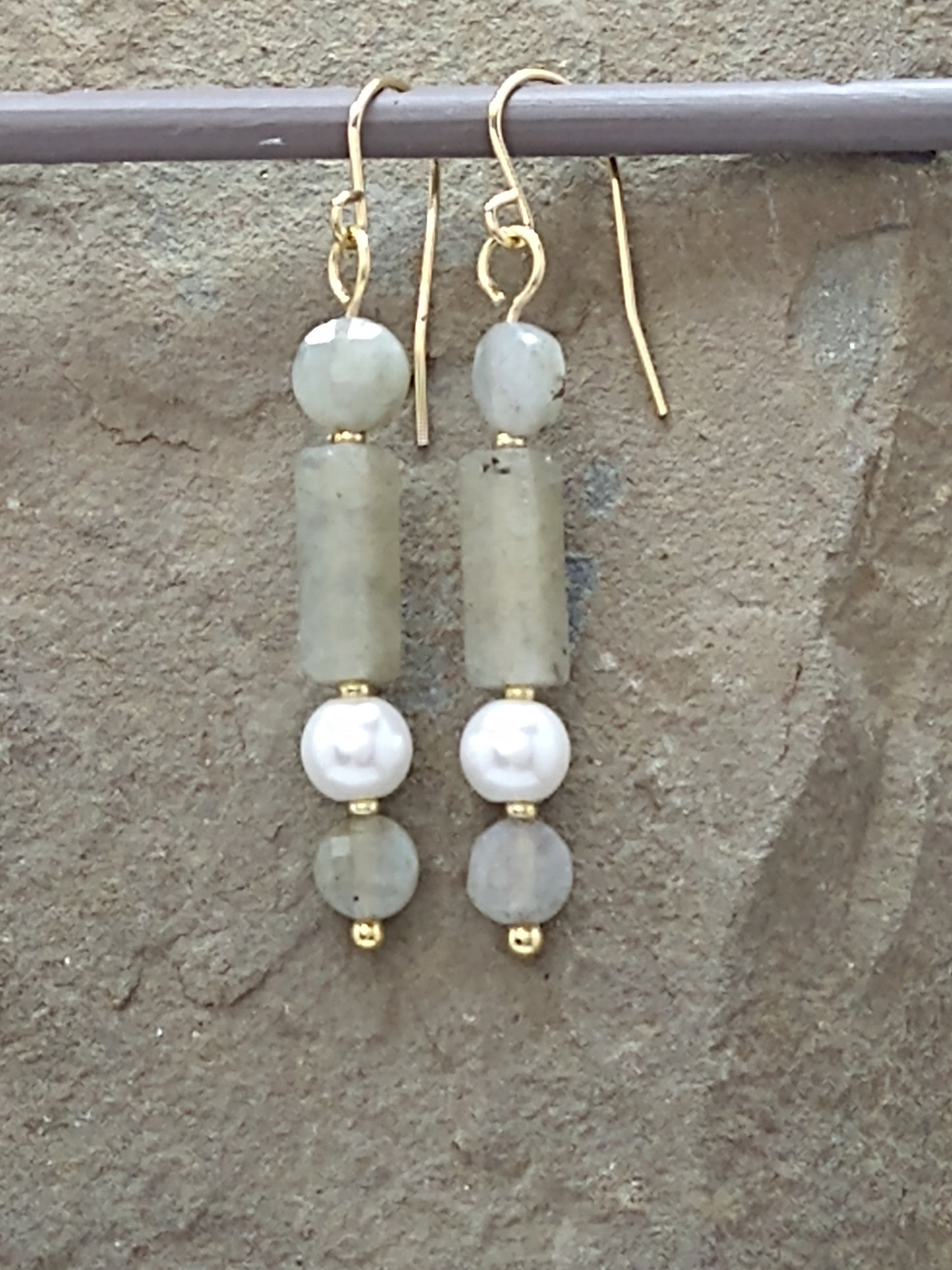 251132 Labradorite & Faux Pearl Earrings
